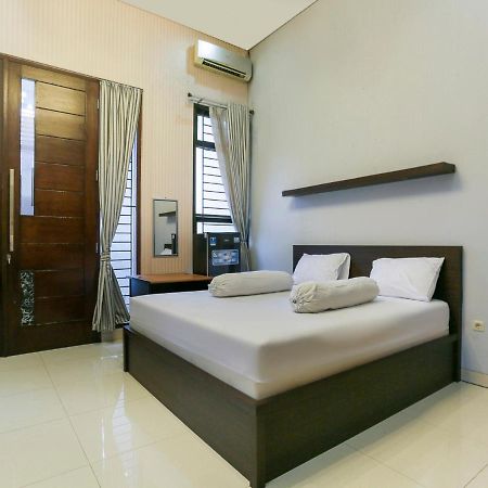 Oyo Life 3520 Indoniaga Palace Tangerang Dış mekan fotoğraf