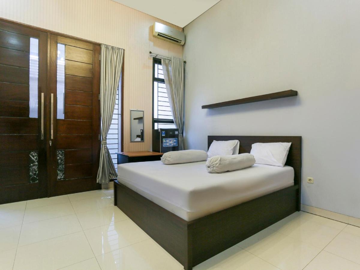 Oyo Life 3520 Indoniaga Palace Tangerang Dış mekan fotoğraf