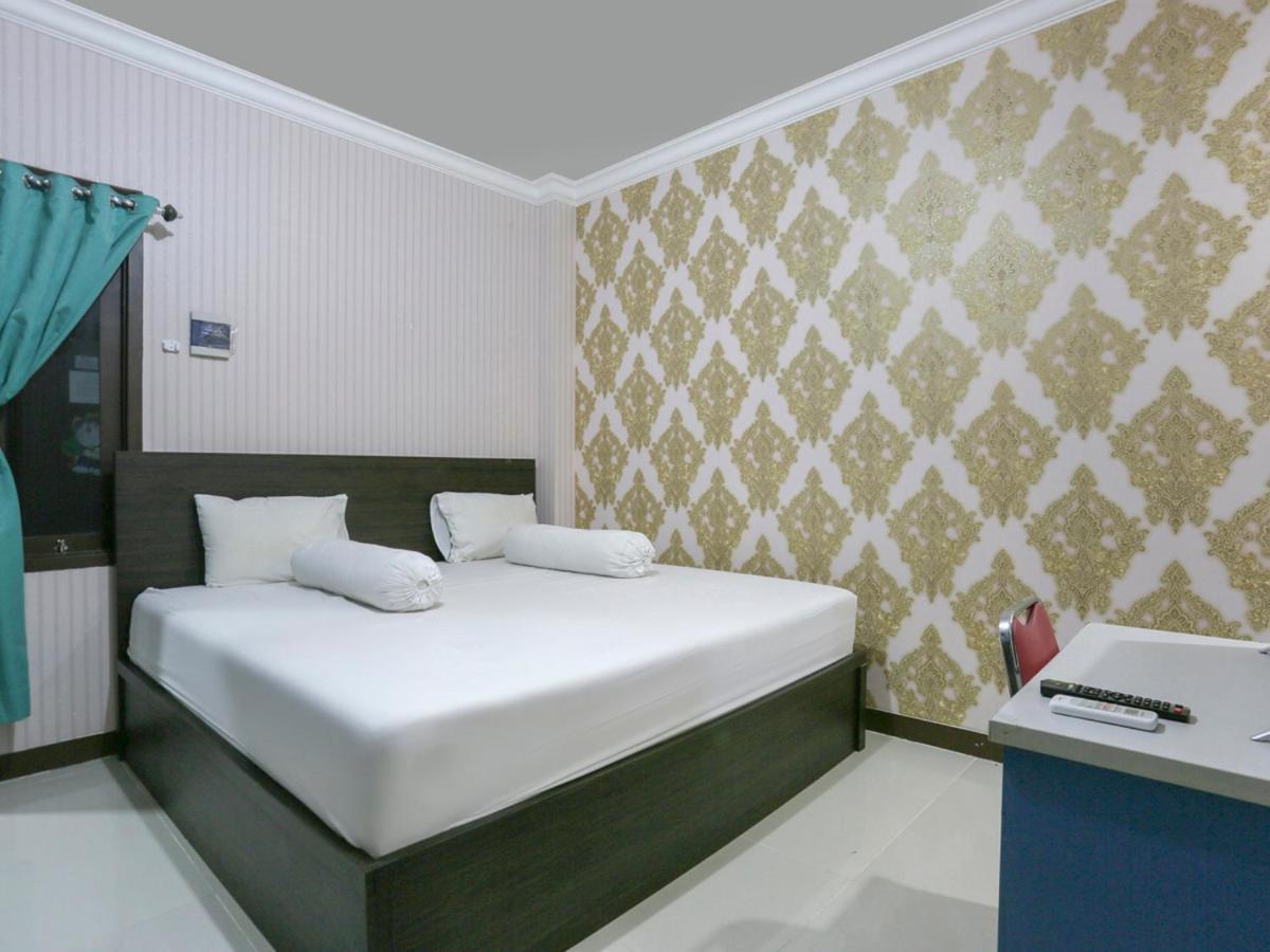 Oyo Life 3520 Indoniaga Palace Tangerang Dış mekan fotoğraf