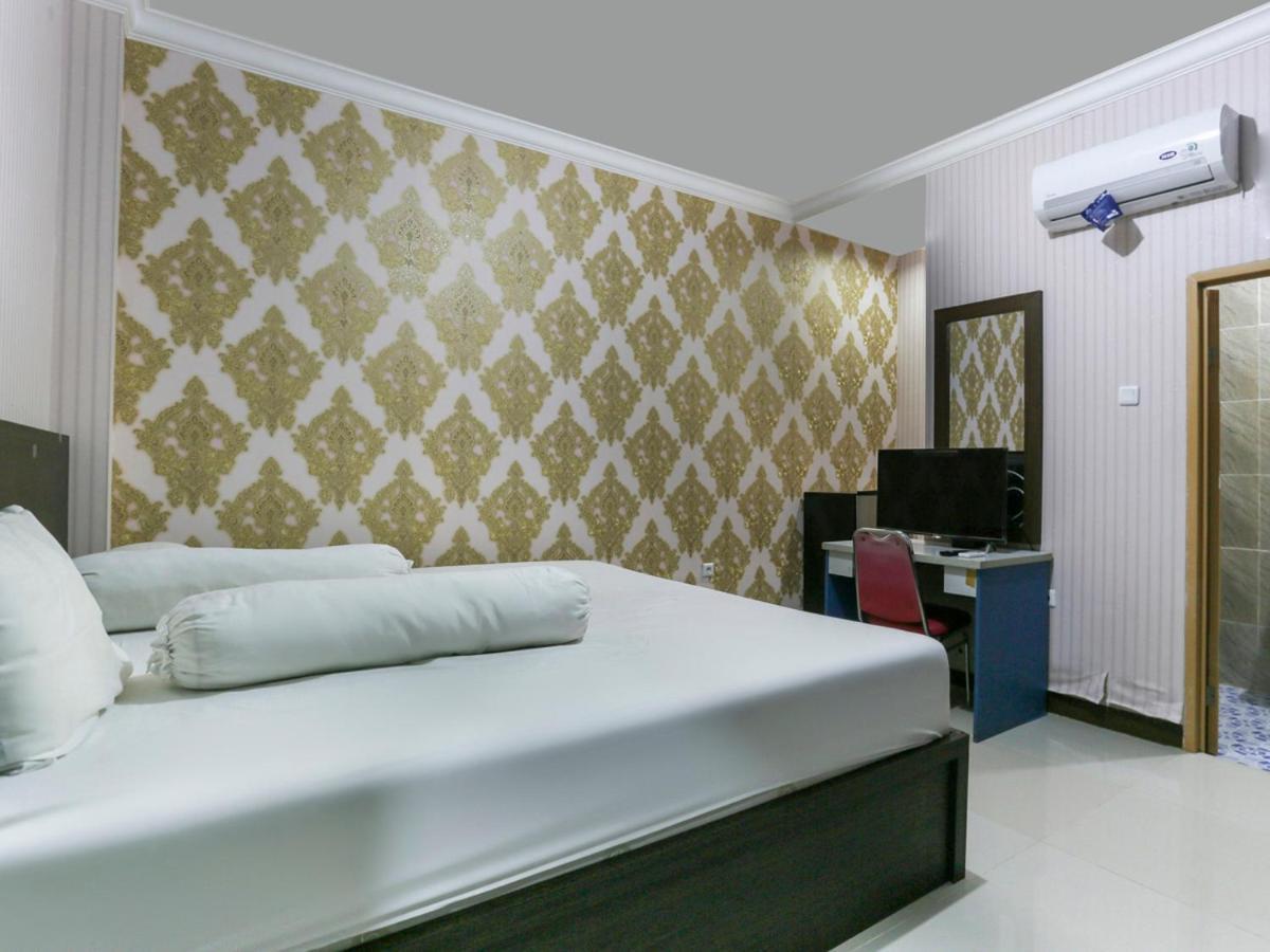 Oyo Life 3520 Indoniaga Palace Tangerang Dış mekan fotoğraf